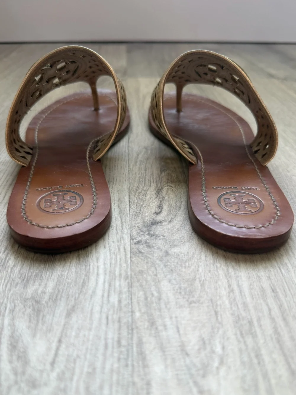 Tory Burch - Metallic Gold Leather Slide Sandals with Cutout Logo